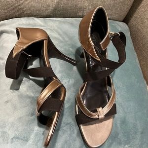 Donald Pliner Jeruse Strappy Open Toe Heels Size 7.5